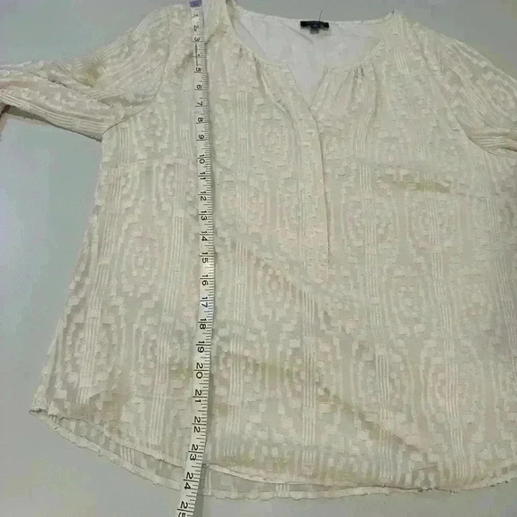 Talbots Ivory 3/4 sleeve Blouse Size Medium Softe Large Petite - Picture 5 of 6